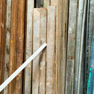 Treinta y dos tablas de pino Brasil para construcción - imagen 3