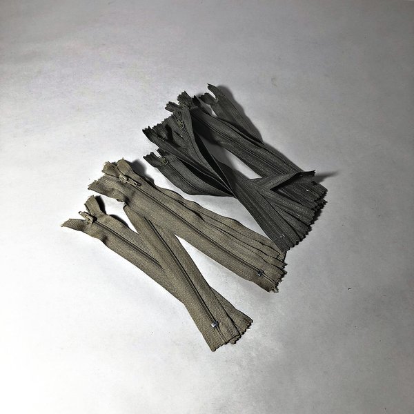 Once Paquetes de Cierres (Zippers) de 20 cm, Varios Colores