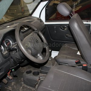 Camioneta Utilitaria DFSK Mini Truck Blanca con Carga de Madera - imagen 2
