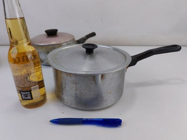 Pots with Lids and Kitchen Utensils - imagen 7