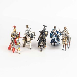 5 figuras caballeros medieval con caballos  - imagen 1