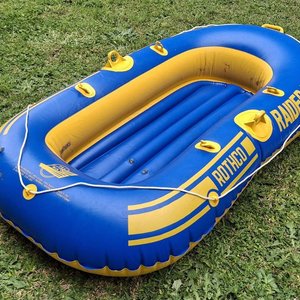 Bote Inflable Rothco Raider II con Inflador Manual - imagen 2