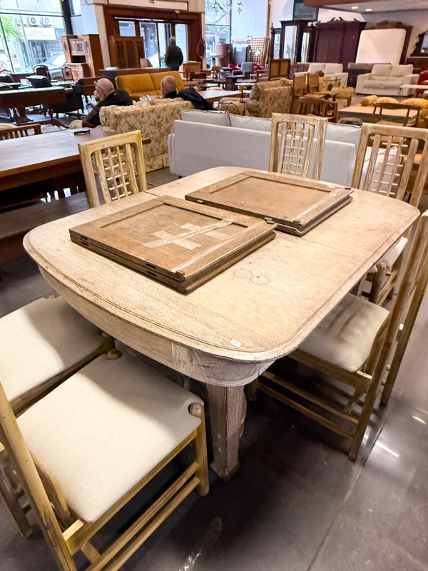 Mesa de Comedor con Sillas y Aparador de Madera - imagen 1