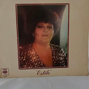 Lote siguiente: Vinilo "Estilo" de María Martha Serra Lima