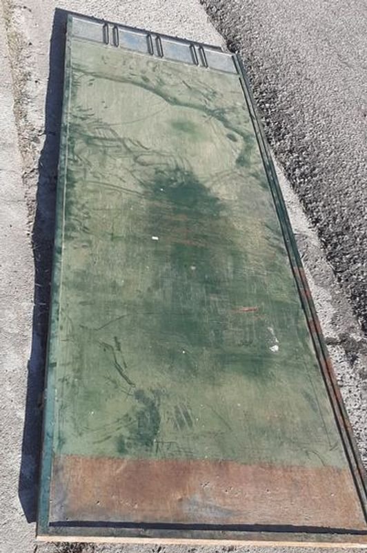 Hoja de Portón de Hierro y Chapa con Vidrio Angosto - imagen 1