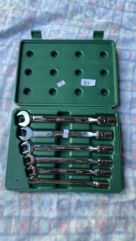 Juego de herramientas de Boca con llaves y dados - imagen 2