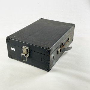 Lote anterior: Tocadiscos Electrola Alemán Vintage en Estuche Negro