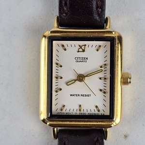 Dos Relojes Vintage Citizen y Seiko con Cajas y Mallas de Cuero - imagen 6