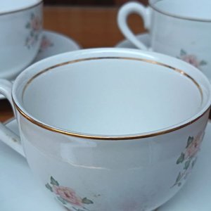 Juego de Porcelana Olmos con Rosas Rosadas y Filete Dorado - imagen 4