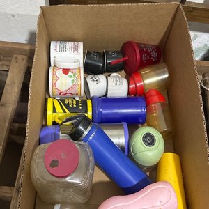 Lote siguiente: Botellas y más 