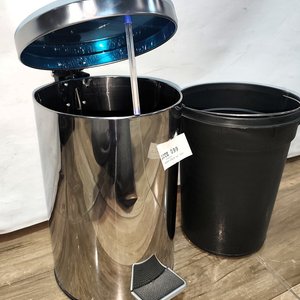 Papelera de Acero Inoxidable con Tacho Interior y Tapa Batiente, 12 Litros - imagen 3