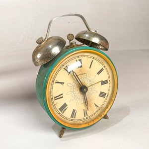 Tres Relojes Despertador de Sobremesa Vintage - imagen 2