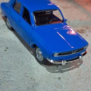 Réplica Metálica de Renault 12 Azul Coleccionable - imagen 2