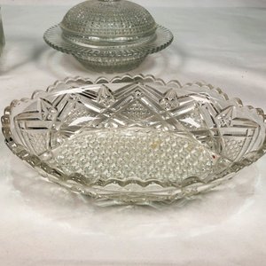 Centro de mesa con tapa y mantequeras de cristal tallado - imagen 4