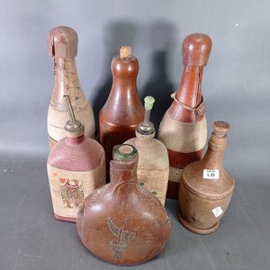 Lote de 7 Botellas Artesanales Forradas en Cuero y Madera - imagen 5