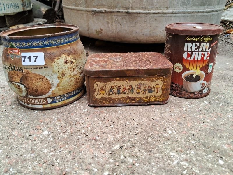 Latas antiguas de diferentes formas y tamaños - imagen 3
