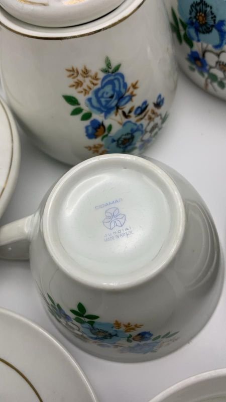 Servicio de té de porcelana cerámica con diseño floral - imagen 3