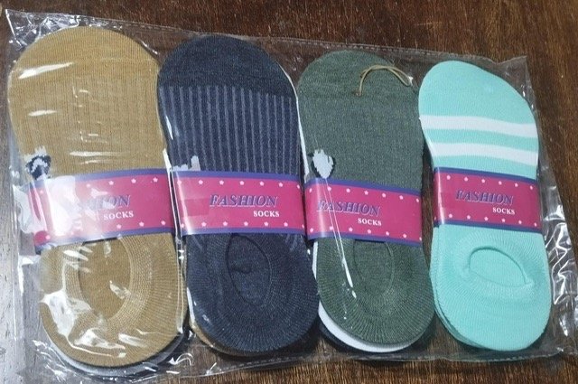 Lote anterior: 12 pares de medias con etiquetas Fashion