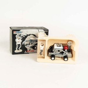 Lote siguiente: Moon Buggy con figura de James Bond de la película Los Diamantes son eternos colección Corgi en su caja original