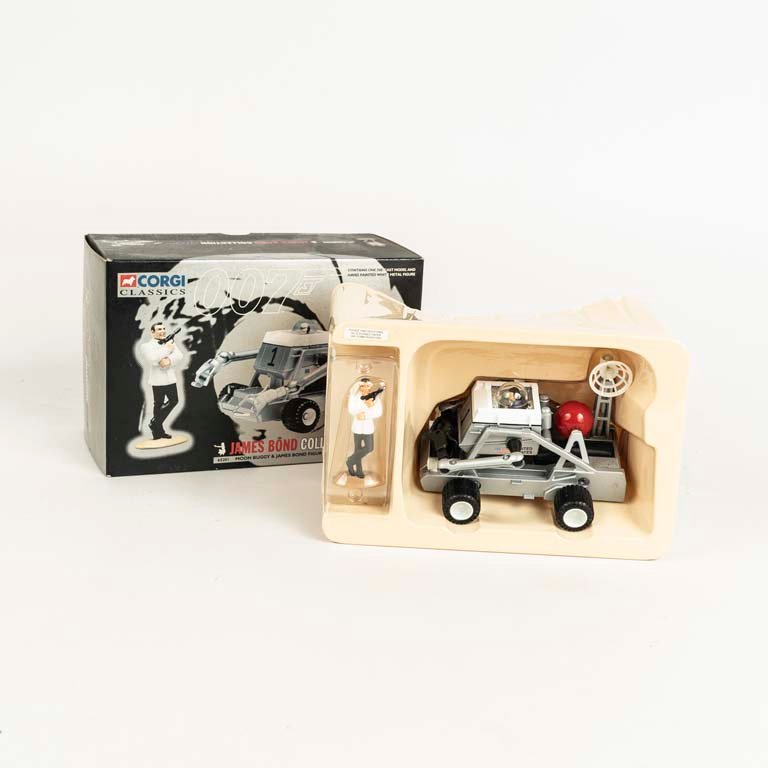 Moon Buggy con figura de James Bond de la película Los Diamantes son eternos colección Corgi en su caja original