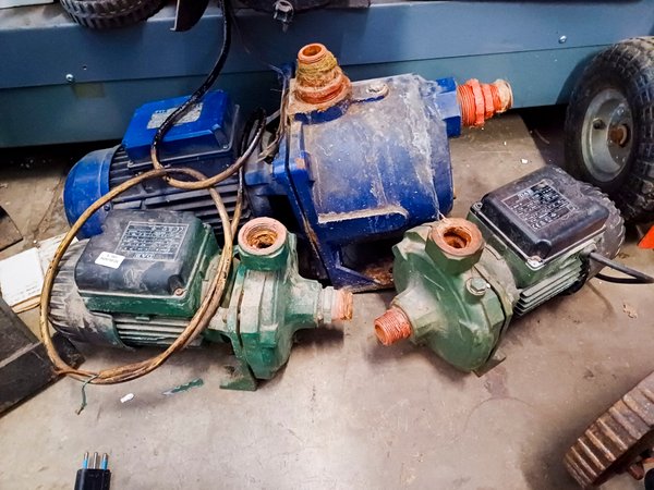 3 Bombas de Agua Usadas Saer: 2 de 0.5 HP y 1 de 3 HP Trifásica - imagen 1
