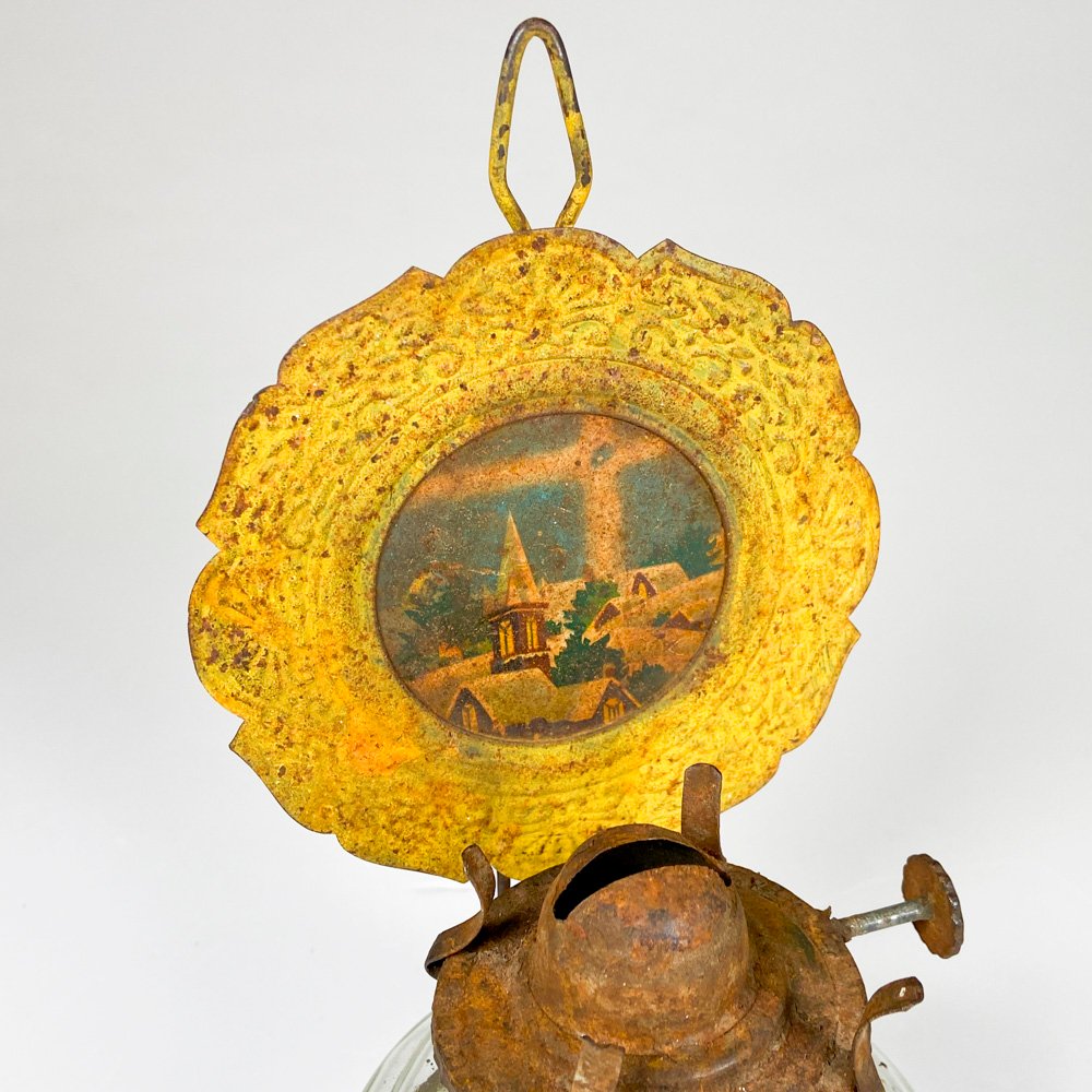Figura de cristal dama y lámpara queroseno - imagen 4