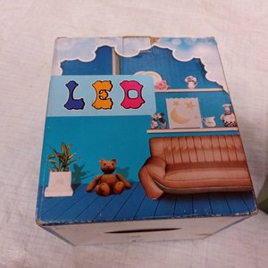 Cuatro piezas: lámpara infantil led + maquina para exfoliar + lámpara solar + cortadora de cabello. - imagen 5