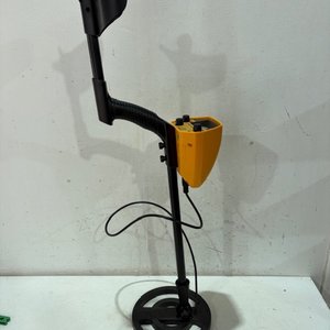 Lote anterior: Detector de Metales Amarillo con Indicador de Objetivo