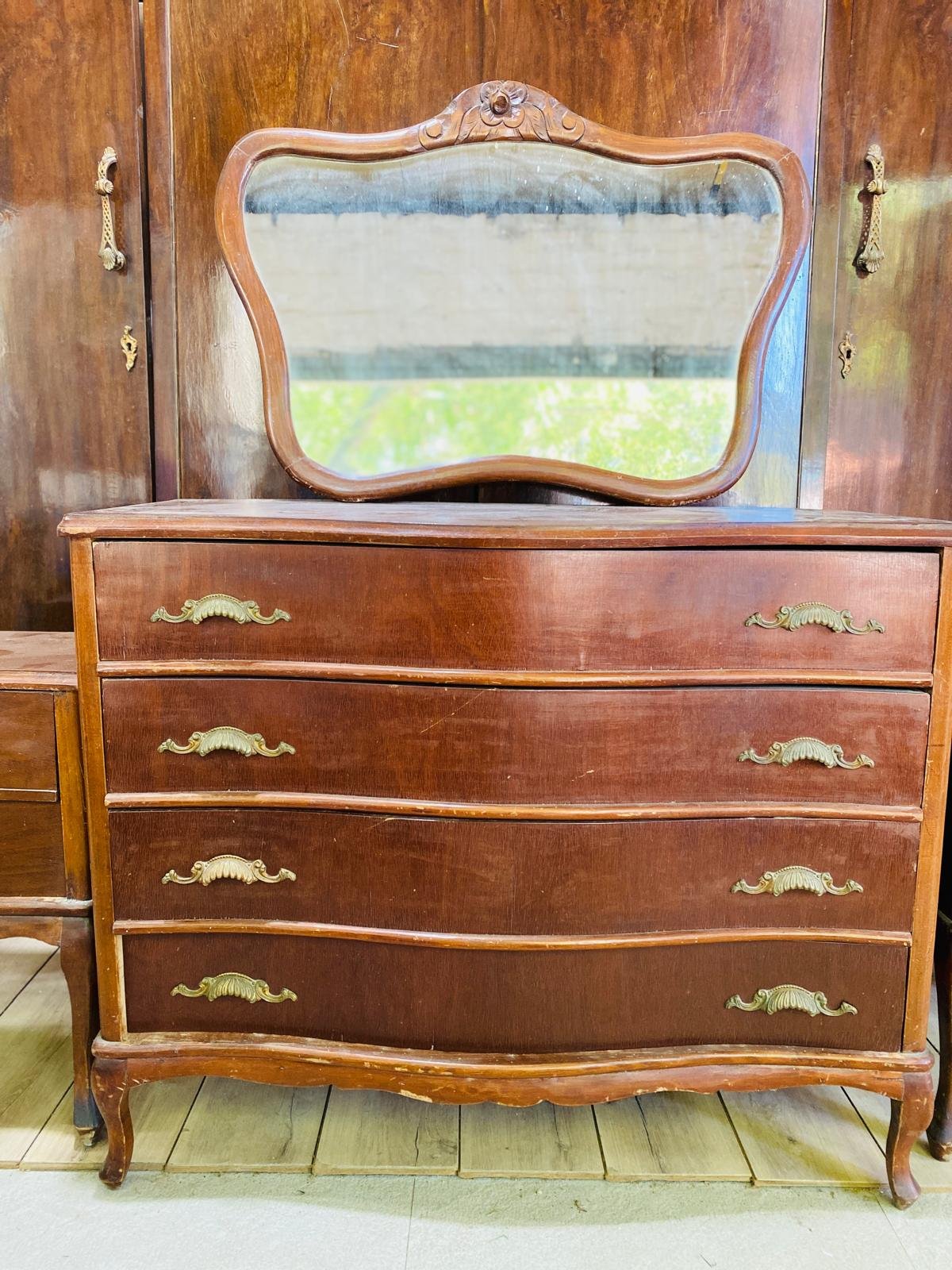 Item juego-de-dormitorio-desarmado-ropero-comoda-4-cajones-mesas-de-luz-espejo-y-cama-2-plazas-desarmada - Image 0