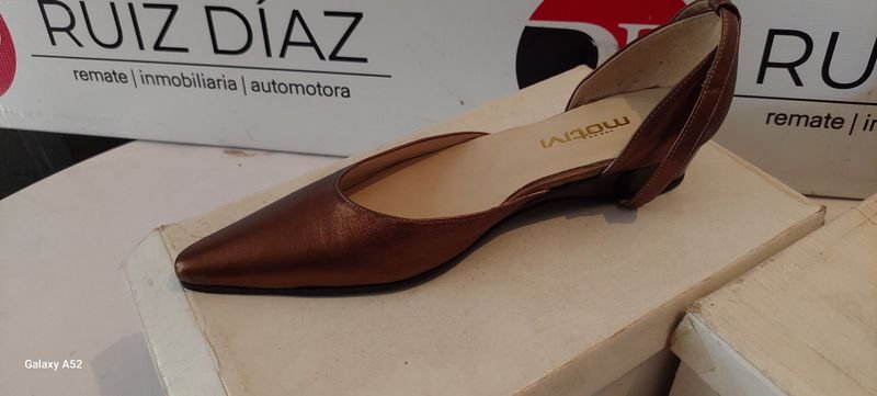 Calzado de cuero en excelente condición - imagen 2