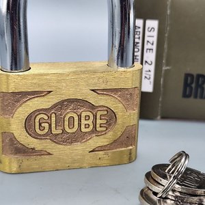 Candado Globe de Bronce 60mm con Llaves y Packaging Original - imagen 2