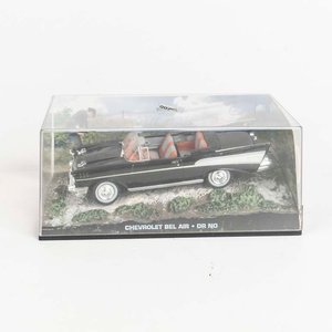 Lote siguiente: Auto Chevrolet Bel Air de la película de James Bond Dr. No escala 1/24
