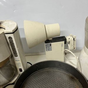 Lote de Electrodomésticos: Cafetera, Jarra Eléctrica, Tostadora Philips, Picadora Nappo y 2 Torteras - imagen 9
