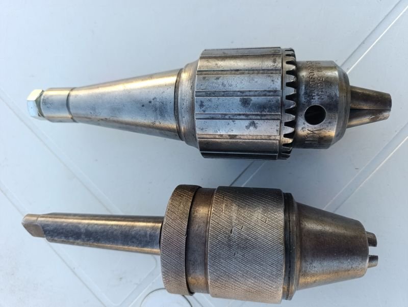 Lote anterior: 2 PUNTEROS DE METAL PARA TORNILLOS