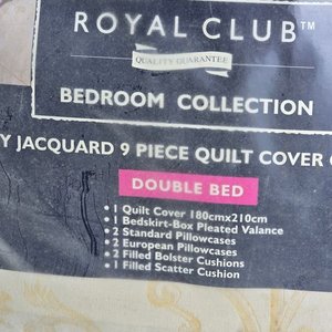 Juego de Acolchado Royal Club Luxury Jacquard Beige y Dorado 9 Piezas Cama 2 Plazas - imagen 2