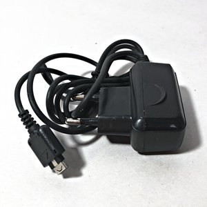Treinta Cargadores Universales J&M para Celulares en Caja - imagen 3