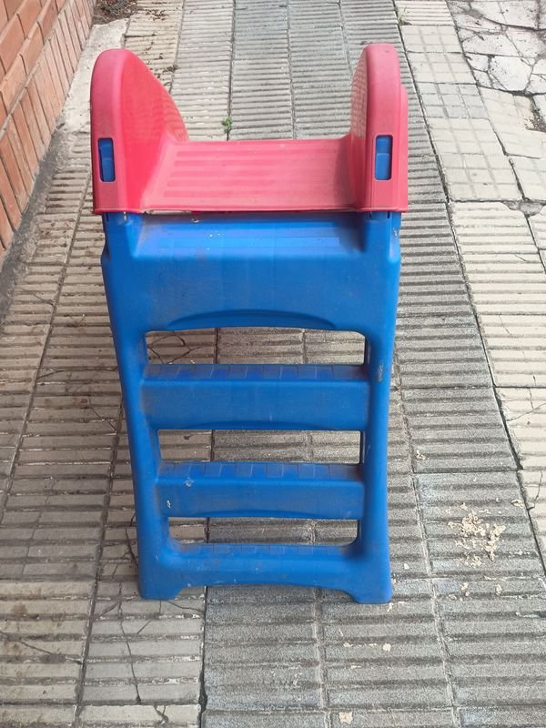 Tobogán para niño en buen estado - imagen 2