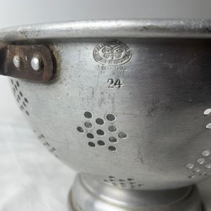 Colador de Aluminio Mariposa con Asas - imagen 6