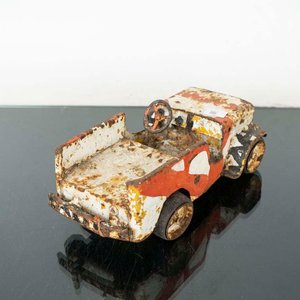Auto de Chapa Antiguo con Detalles - Juguete Coleccionable - imagen 2