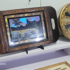 Lote de 11 piezas: Bandeja Marquetería, Cofre Tallado, Cuadro Geniol y Más - imagen 3