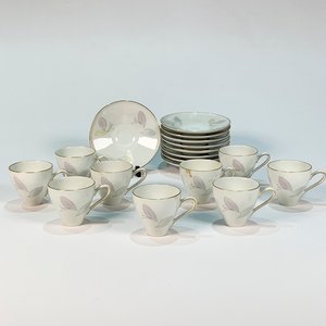 Lote siguiente: Juego de 9 Pocillos y Platillos de Porcelana Bavaria Heinrich con Decoración de Hojas
