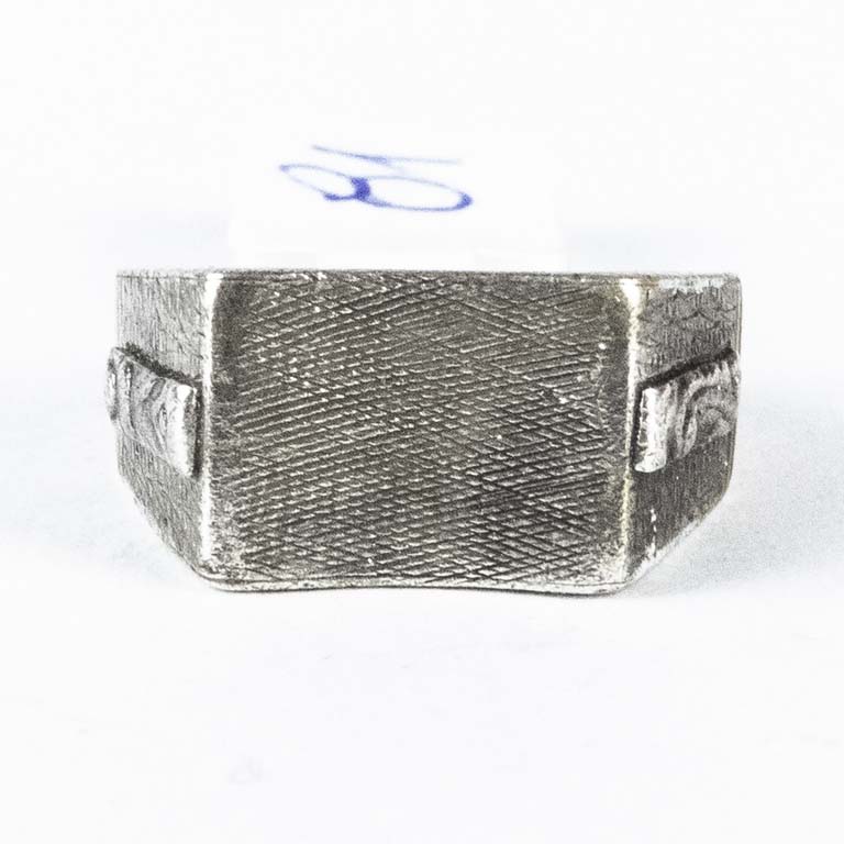 Anillo de plata - Peso: 2,6gr - Medidas: 15mm