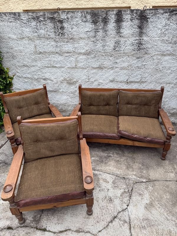 Juego de Sillones de Madera con Almohadones Marrones