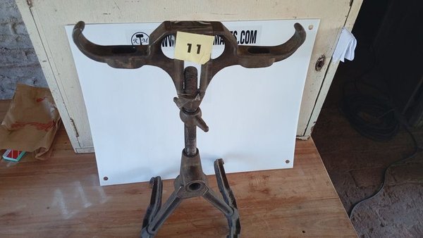 Gato de tornillo ajustable antiguo para la venta - imagen 1