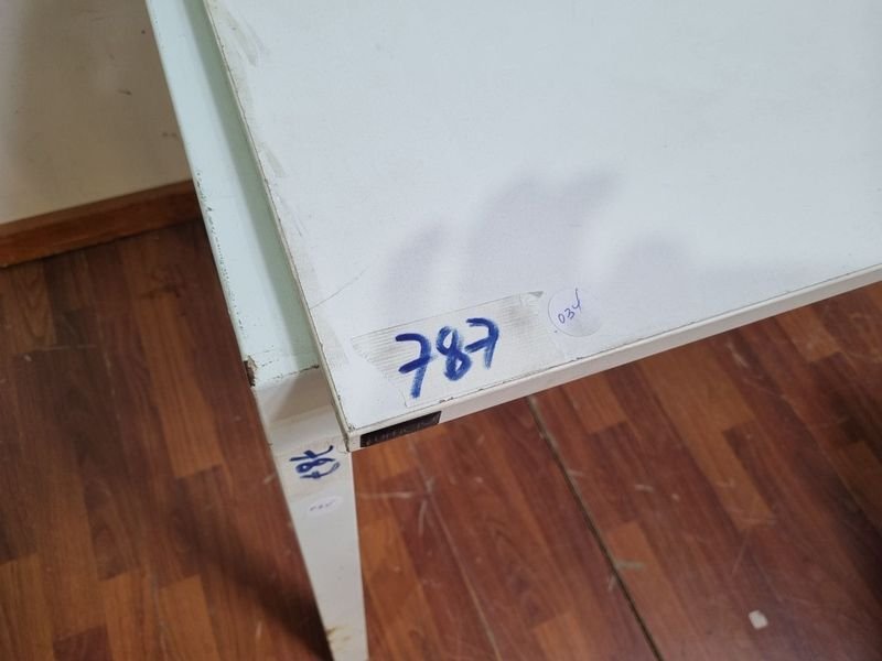 Mesa y Silla de Madera Blanca - imagen 7