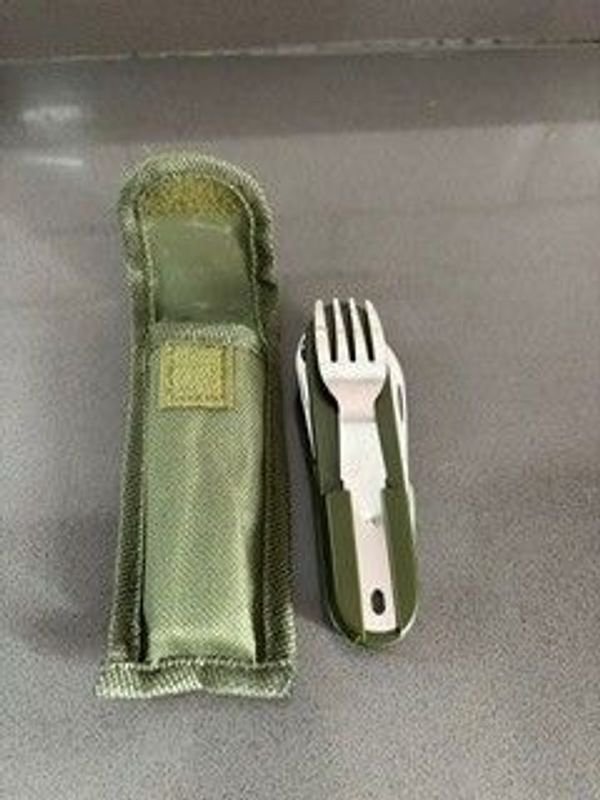 Navaja tipo Suiza con estuche y accesorios - imagen 2