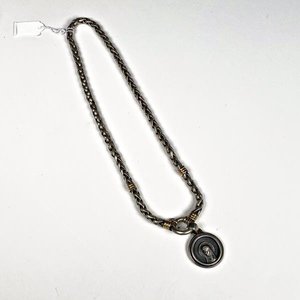 Lote anterior: Cadena Gruesa de Plata y Oro con Medalla Religiosa de Plata