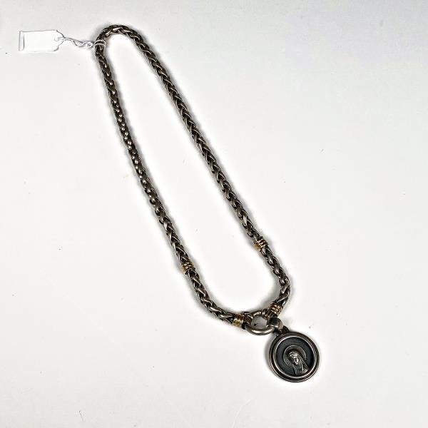 Cadena Gruesa de Plata y Oro con Medalla Religiosa de Plata