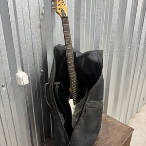 Guitarra Eléctrica Vantage VKS-11/BK Negra Indonesia - imagen 3
