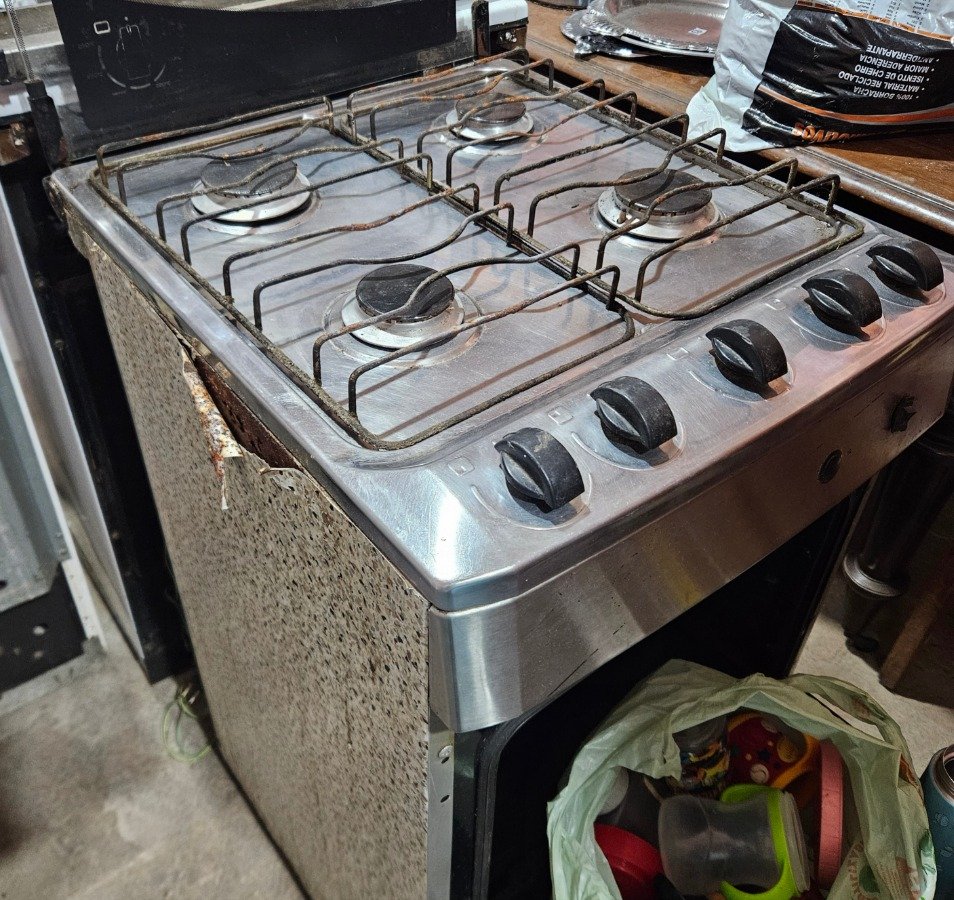 Cocina a gas y otros surtido